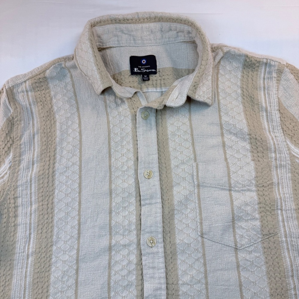 Ben Sherman Mens Medium Textured Knit Button Up Resort Shirt Beige Stripe